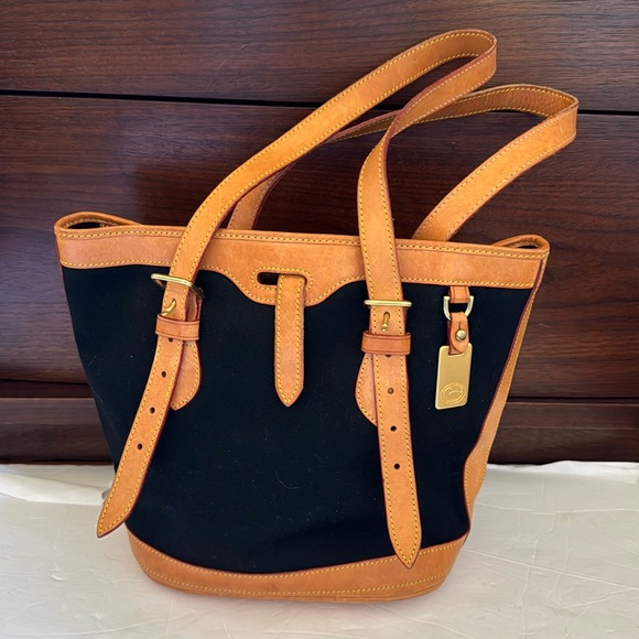 Vintage Dooney & Bourke tote